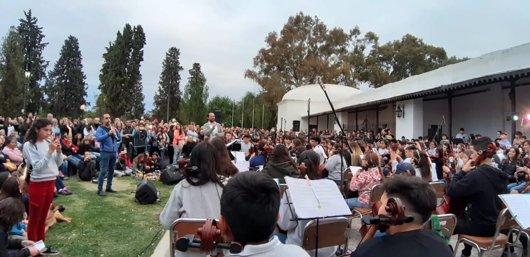 SE ACERCA EL VIII ENCUENTRO DE ORQUESTAS “SOLO PIBES TOCANDO”